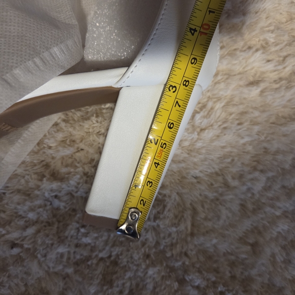 3" Top Moda White Women's Heeled Sandals - Picture 5 of 7